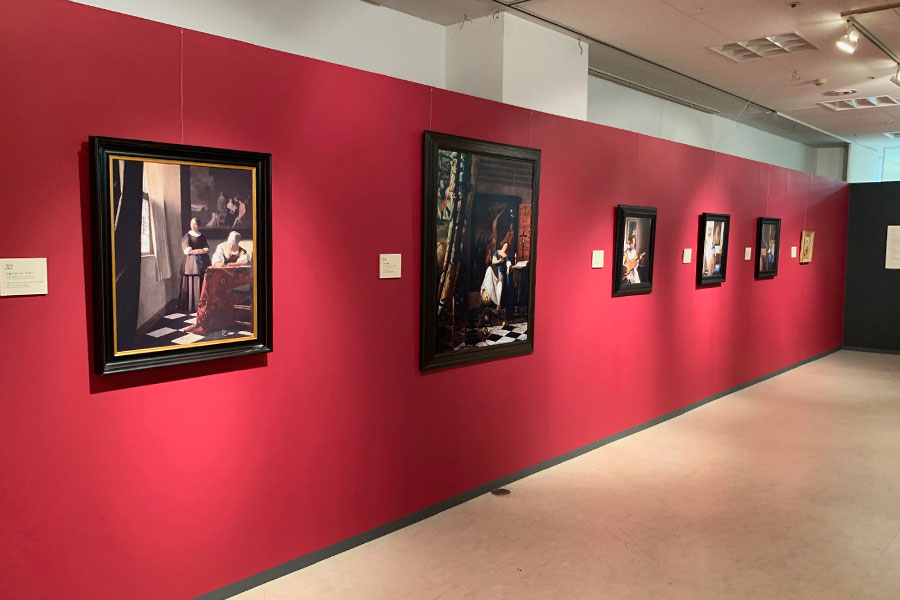 フェルメール／葛飾北斎に関する解説パネルも展示